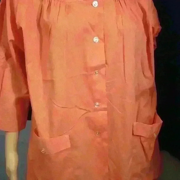 Meta Button Up Shirt, Uniform, Volunteers, Scrubs, Coat, or Jacket - Medium - Picture 2 of 14